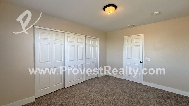 Building Photo - 14693 Karen Dr