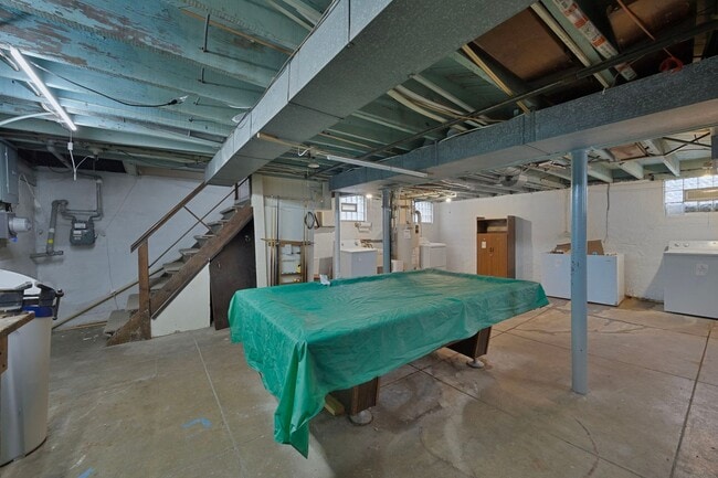 Building Photo - West Price Hill - Charming 3 bedroom 1 bath