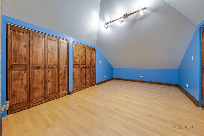 Building Photo - 339 Taft Ct