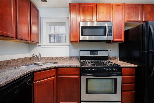 Building Photo - 6345 N Washtenaw Ave