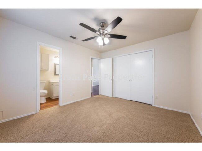 Building Photo - 1201 Danbury Square