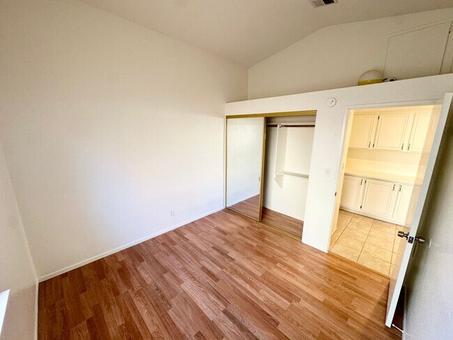 Building Photo - Beautiful West Palmdale Home