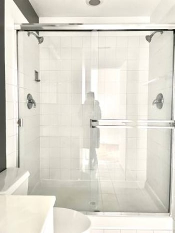 Building Photo - 2911 N Western Ave