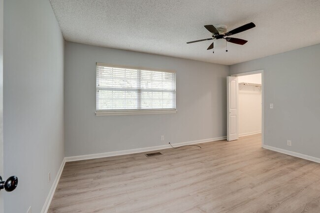 Building Photo - 741 Long Hunter Ct