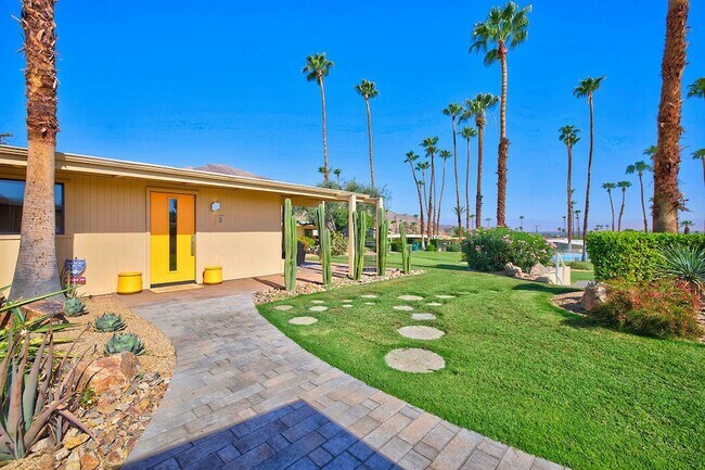 Building Photo - 46171 Highway 74 Unit 3