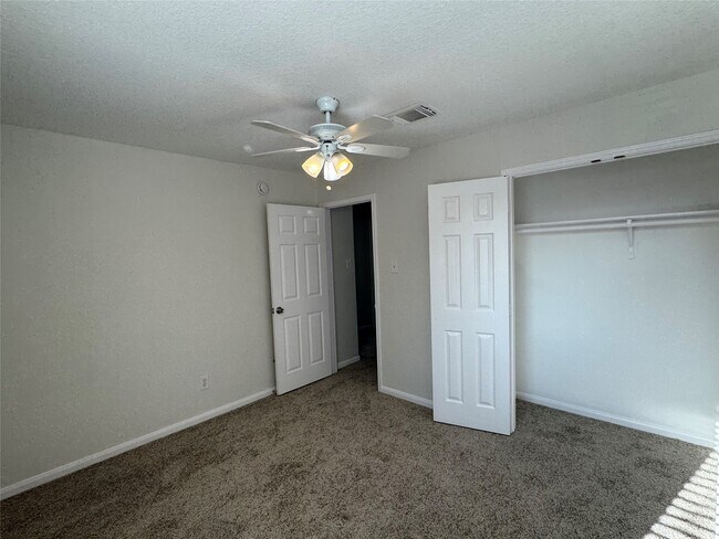 Building Photo - 11811 Madison Kendall Ln