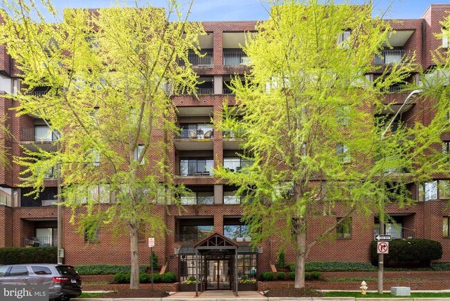 Building Photo - 1600 Prince St