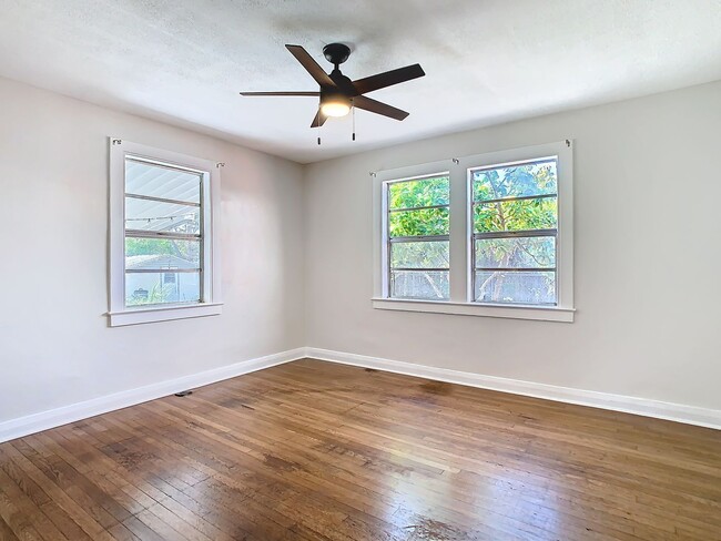 Building Photo - Renovated Seminole Heights Home w/Bonus Room!