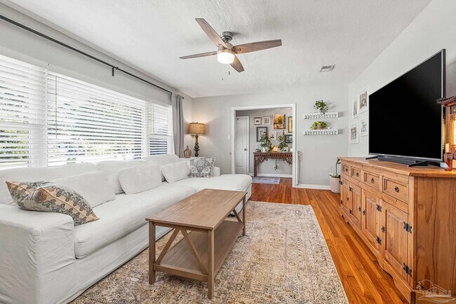 Building Photo - 319 Gamarra Rd