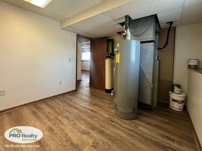 Building Photo - 3 Bedroom Home **Free February Rent with a February 2026 Move In**