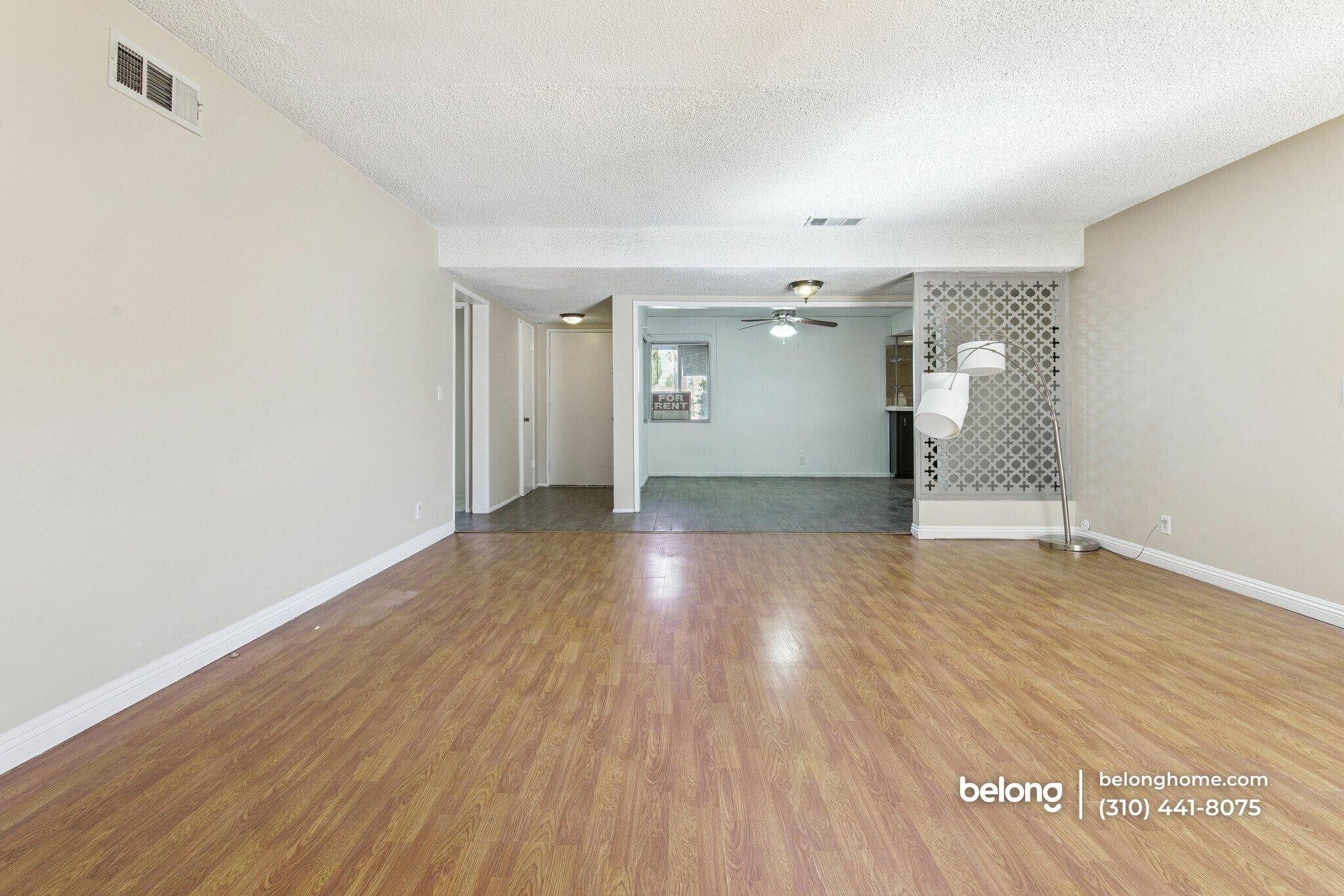 Building Photo - 6911 Bellaire Ave