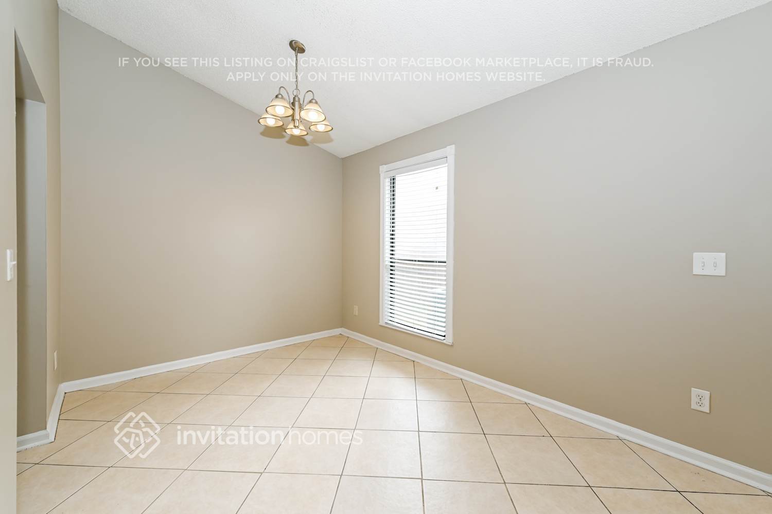 Building Photo - 3862 English Colony Dr N