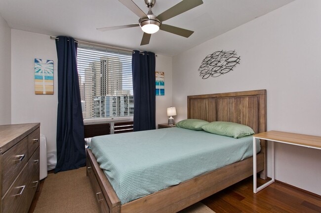 Building Photo - Fully furnished - Oceanview - Beautiful 2bedroom condo in Waikiki