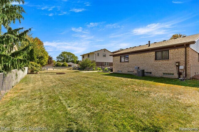 Building Photo - 43530 Westminister Way