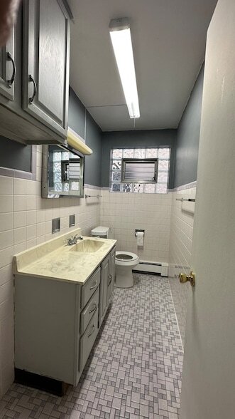 Building Photo - 6118 W Gunnison St