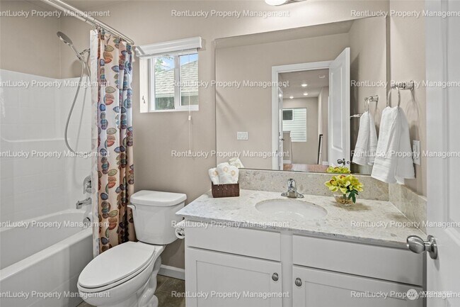 Building Photo - Stunning Like-New Home in Arbor Mist – Pri...