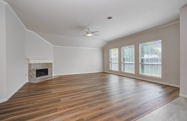 Building Photo - 17611 Emerald Garden Ln