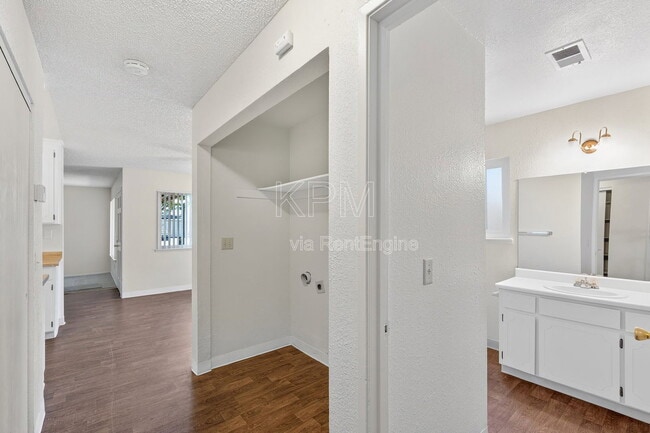 Building Photo - 7356 Kelley Dr