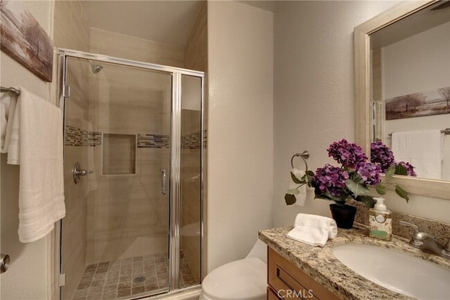 Building Photo - 430 E Country Club Blvd