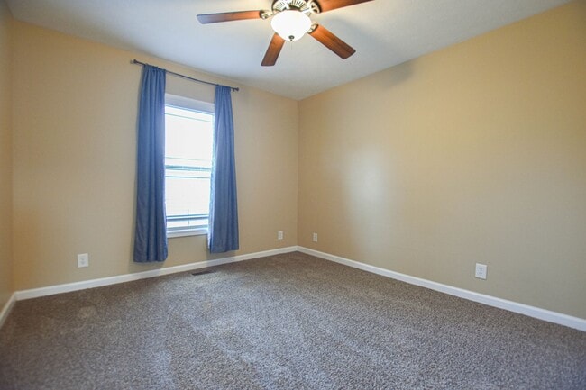 Building Photo - Pet Friendly Ranch with Bonus!
