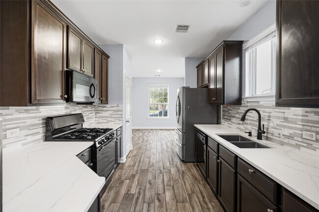 Building Photo - 15622 Marble Bluff Lane