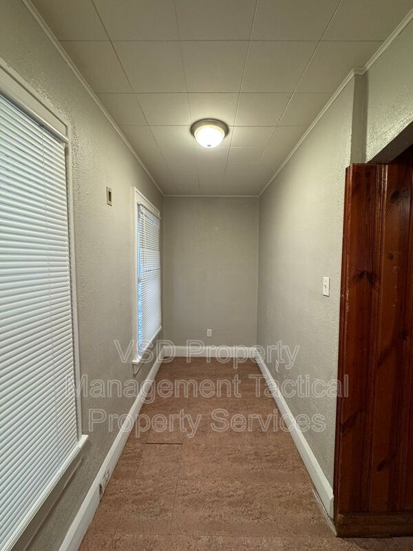 Building Photo - 2078-2018 18th St SW