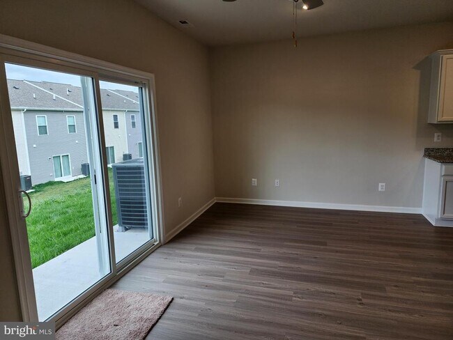 Building Photo - 115 Cramsford St