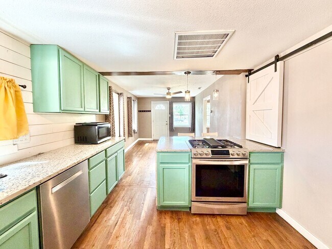 Building Photo - 3074 S Elati St