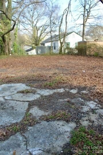 Building Photo - 1204 W Mauney Ave