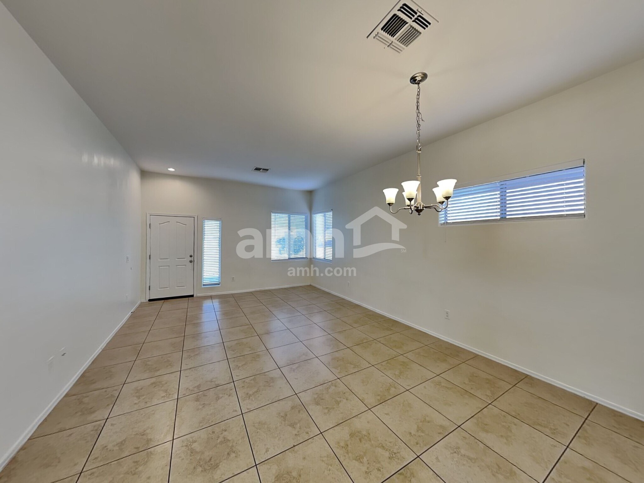 Building Photo - 350 E Calle Nacrita