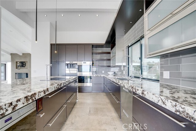 Building Photo - 1424 Via Zumaya