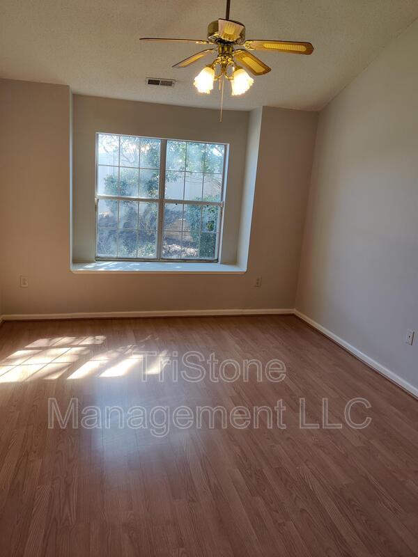 Building Photo - 5748 Ebley Ln