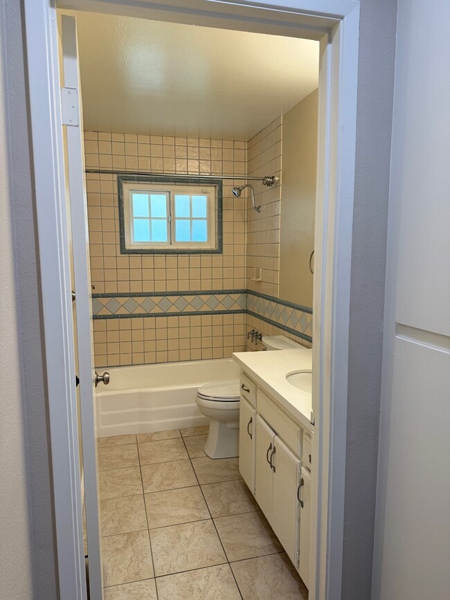 Building Photo - 2777 N Galley St