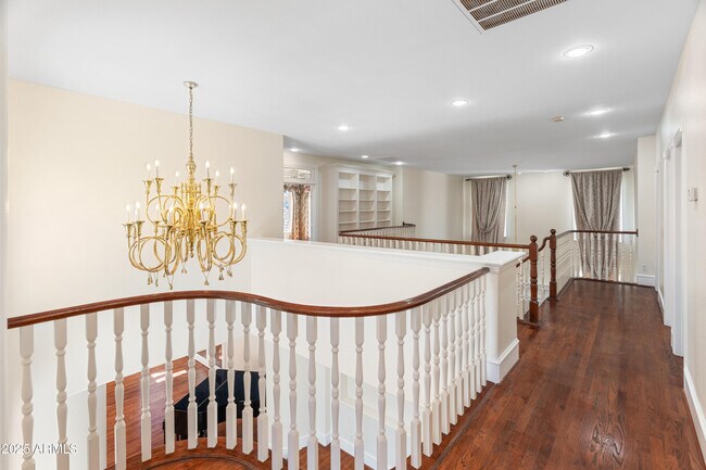 Building Photo - 5820 W Del Lago Cir