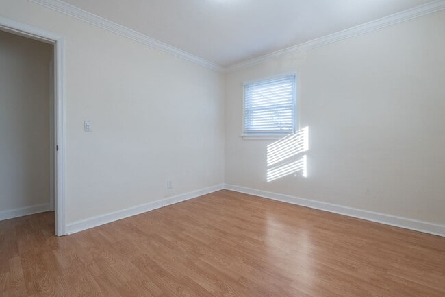 Building Photo - MOVE IN READY 4-bedroom Ranch home nestled in the Heart of Norfolk!