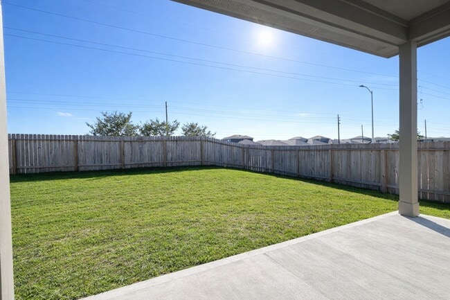Building Photo - 1739 Royal Rim Dr