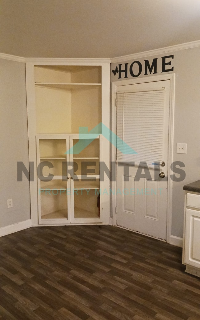 Building Photo - 4126 Kivett Dr
