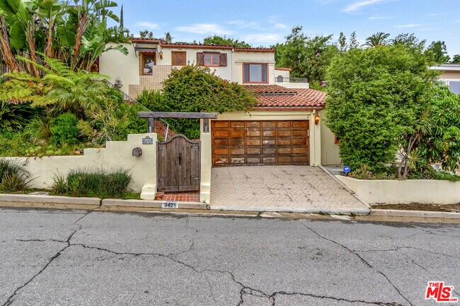 Building Photo - 3425 Oak Glen Dr