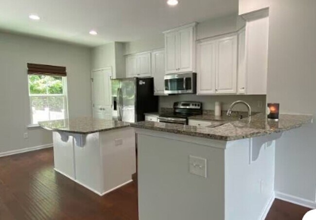 Building Photo - 4321 Saltmarsh Ln