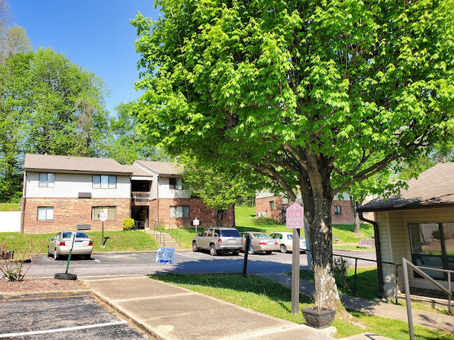 Building Photo - Scottsville Landmark Apartments