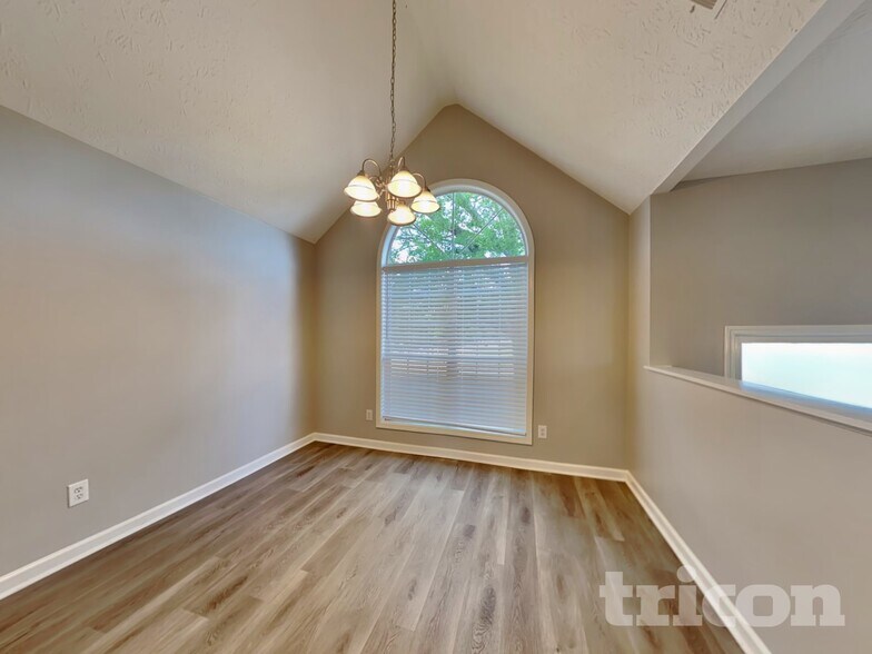 Building Photo - 241 Huntington Dr