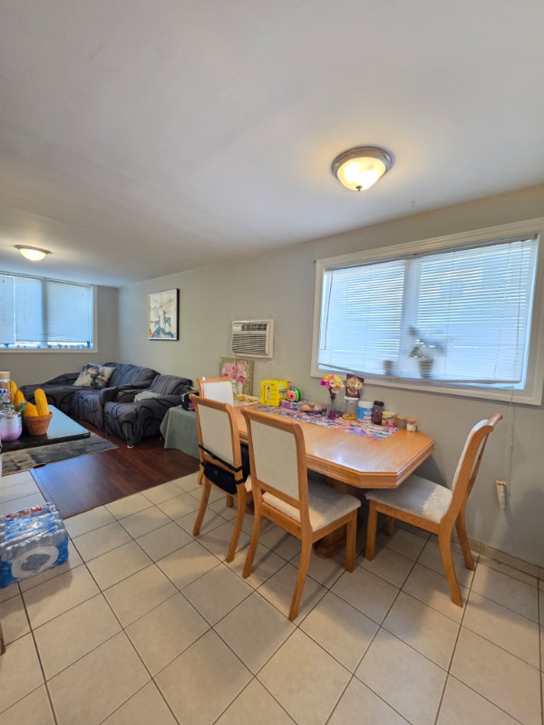 Building Photo - 4900 Knox Ave N