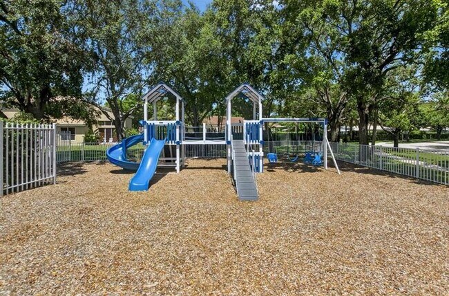 Building Photo - 4475 NW 45th Terrace