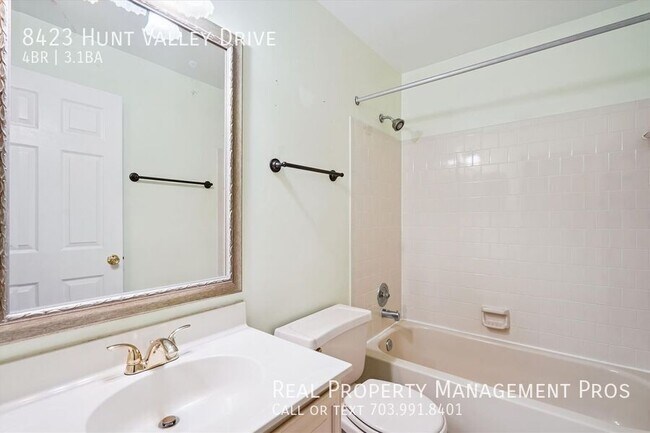 Building Photo - 8423 Hunt Valley Dr