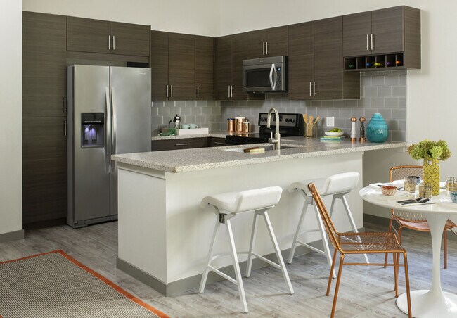 Building Photo - 3100 Pearl