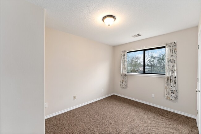 Building Photo - 24527 Appian Ridge