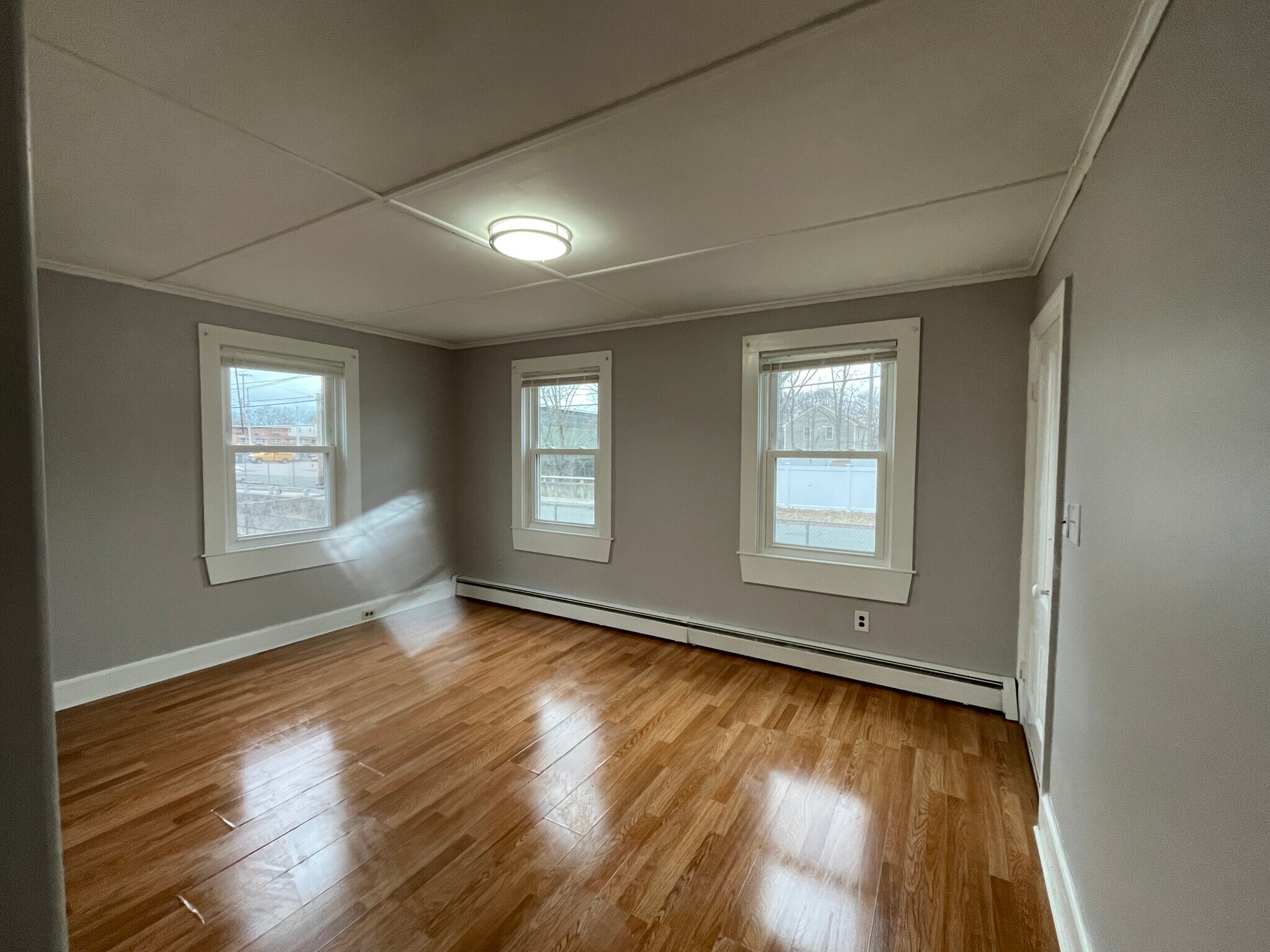 Building Photo - 50 High St