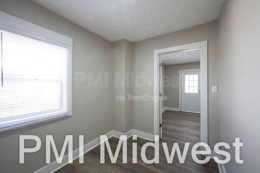 Building Photo - 2932 N Dearborn St