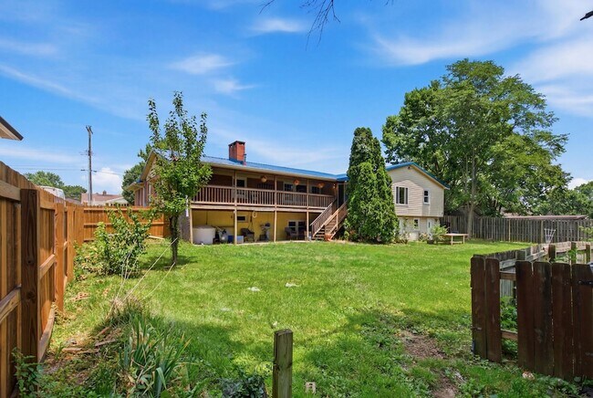 Building Photo - 206 Hiawatha Trail