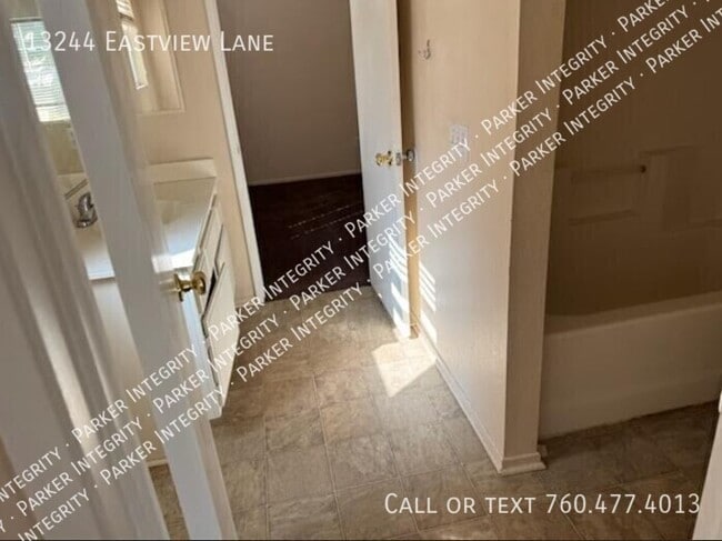 Building Photo - 13244 E View Ln